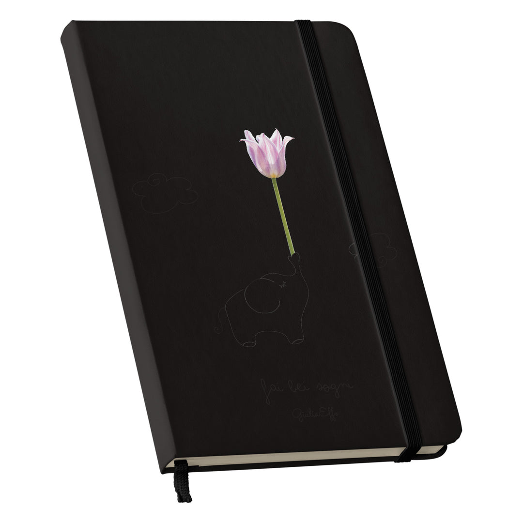 Taccuino Fai bei sogni dell'album Creatività su carta di GiuliaEffe: copertina soft touch in 8 colori, con chiusura e segnalibro coordinati