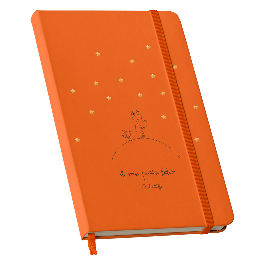 Taccuino Il mio posto felice dell'album Creatività su carta di GiuliaEffe: copertina soft touch in 8 colori, con chiusura e segnalibro coordinati