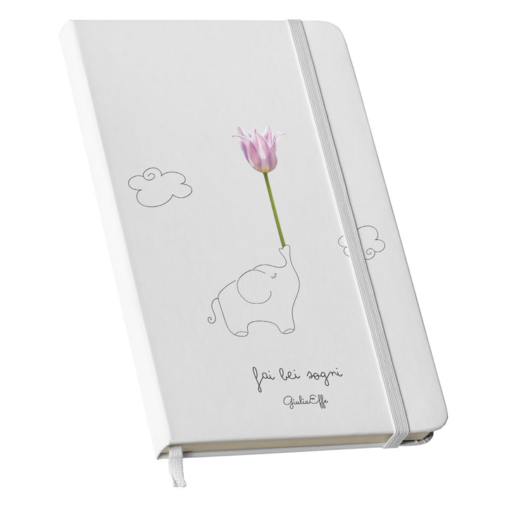 Taccuino Fai bei sogni dell'album Creatività su carta di GiuliaEffe: copertina soft touch in 8 colori, con chiusura e segnalibro coordinati