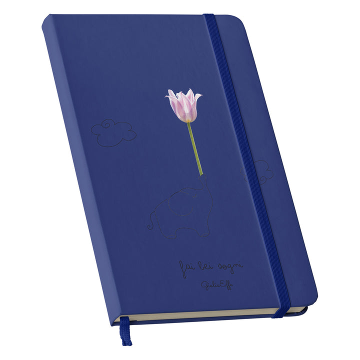 Taccuino Fai bei sogni dell'album Creatività su carta di GiuliaEffe: copertina soft touch in 8 colori, con chiusura e segnalibro coordinati