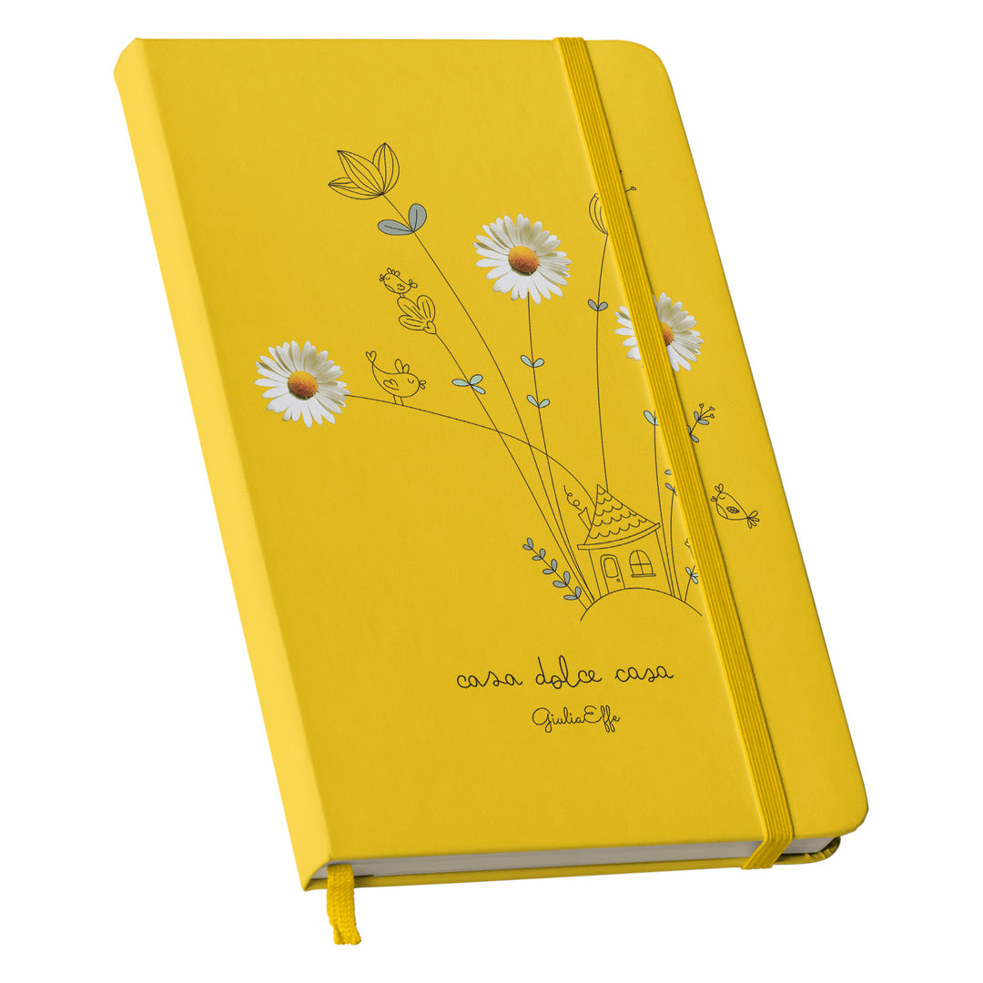 Taccuino Casa dolce casa dell'album Creatività su carta di GiuliaEffe: copertina soft touch in 8 colori, con chiusura e segnalibro coordinati