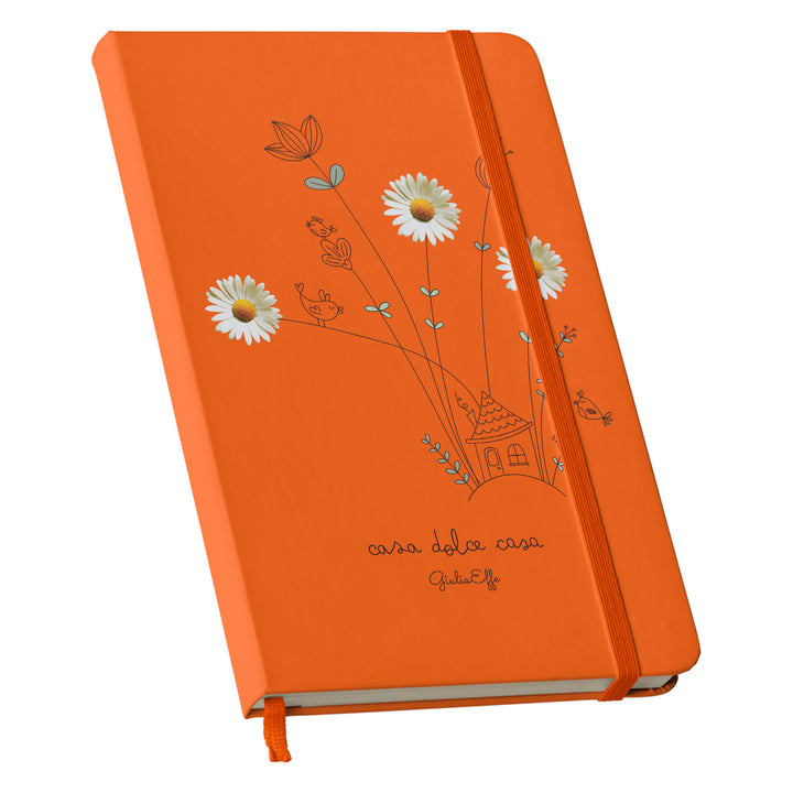 Taccuino Casa dolce casa dell'album Creatività su carta di GiuliaEffe: copertina soft touch in 8 colori, con chiusura e segnalibro coordinati