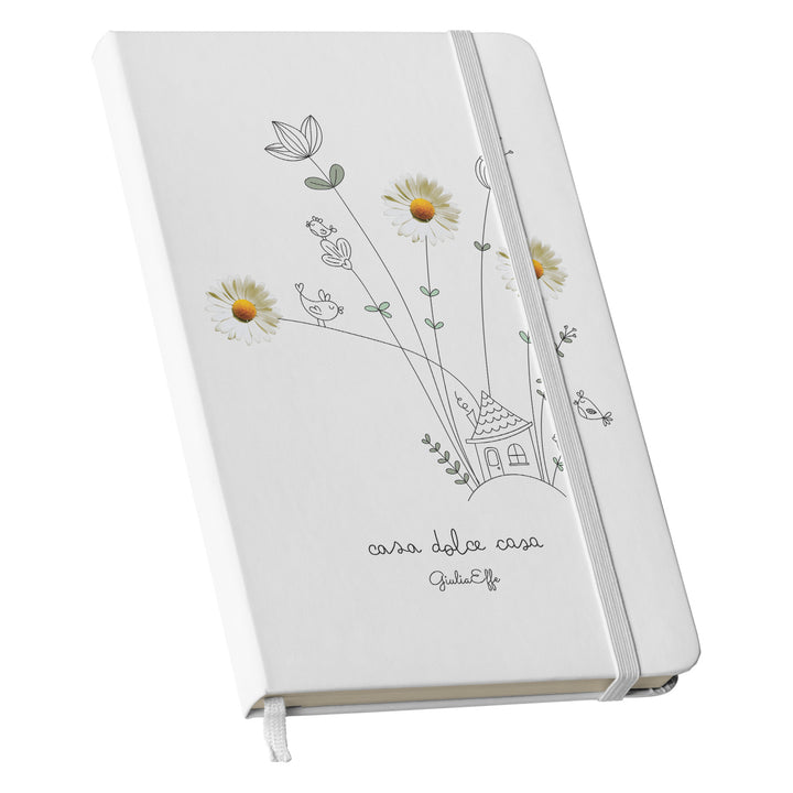 Taccuino Casa dolce casa dell'album Creatività su carta di GiuliaEffe: copertina soft touch in 8 colori, con chiusura e segnalibro coordinati