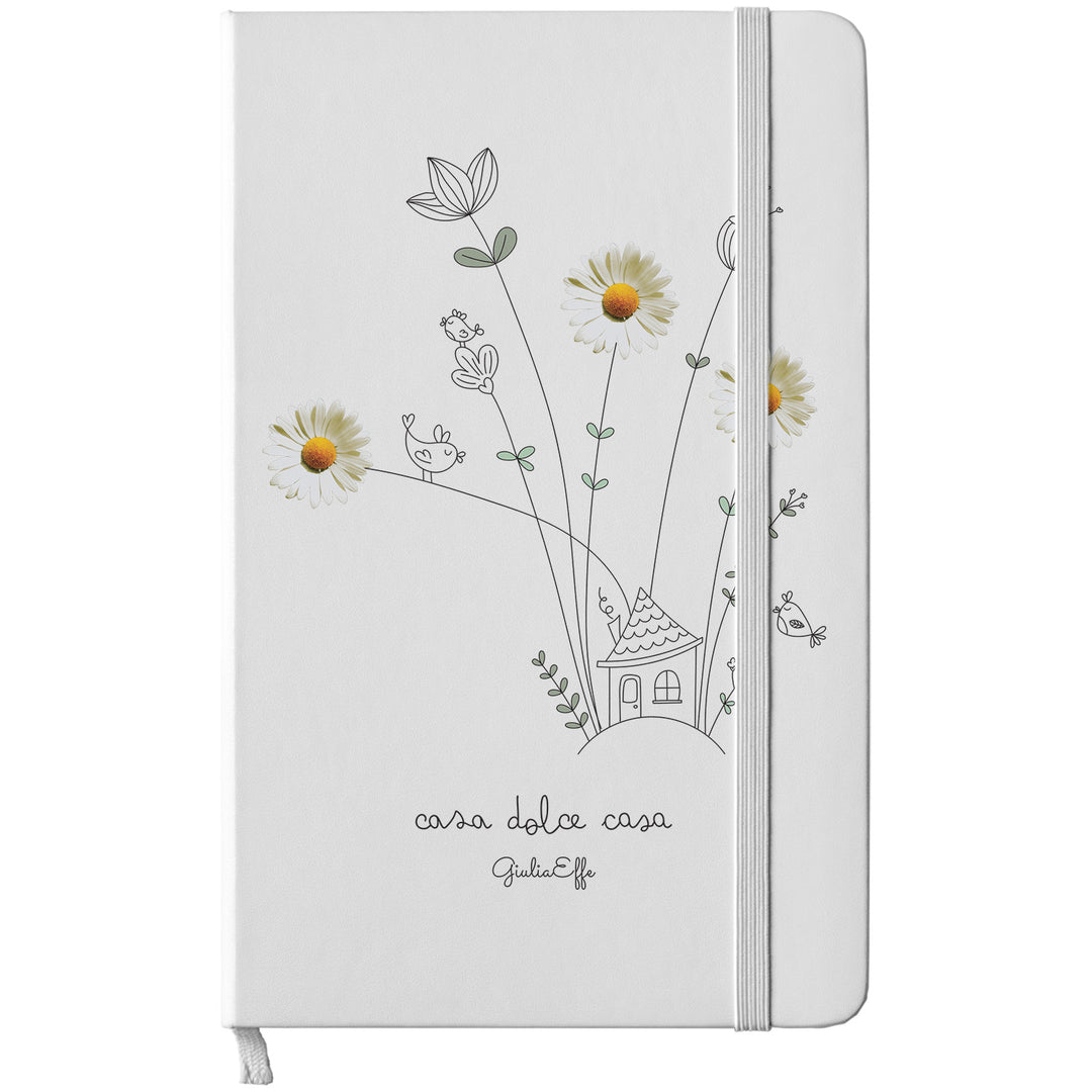 Taccuino Casa dolce casa dell'album Creatività su carta di GiuliaEffe: copertina soft touch in 8 colori, con chiusura e segnalibro coordinati