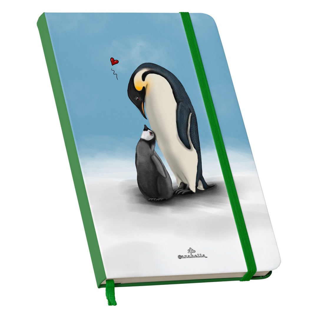 Taccuino Papà pinguino dell'album Amore in taccuini di Arabella: copertina soft touch in 8 colori, con chiusura e segnalibro coordinati