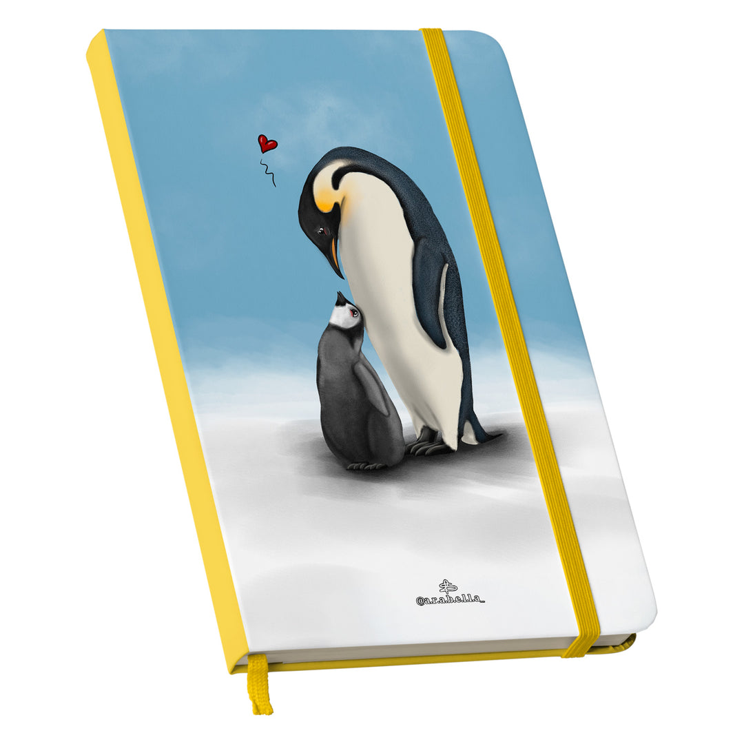 Taccuino Papà pinguino dell'album Amore in taccuini di Arabella: copertina soft touch in 8 colori, con chiusura e segnalibro coordinati