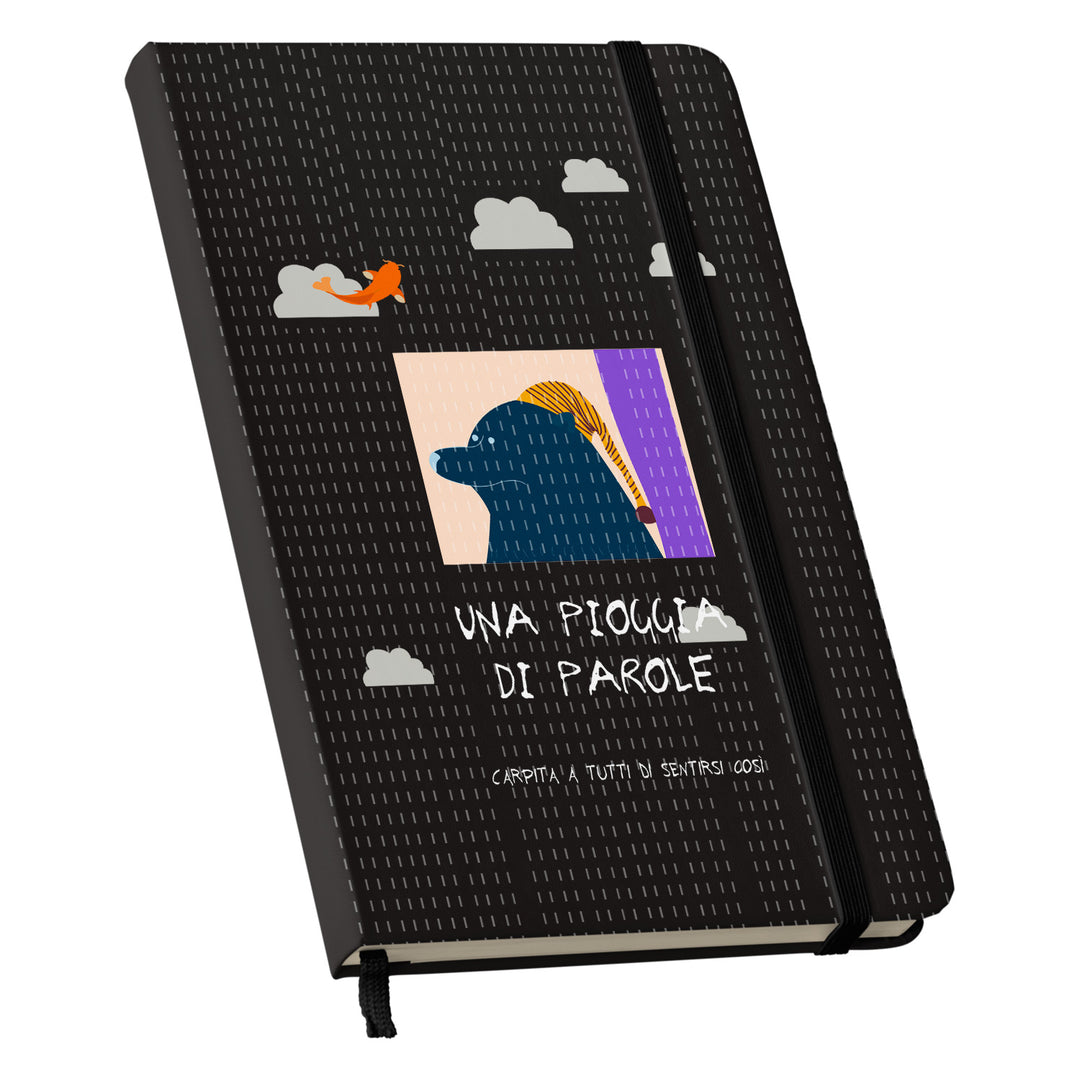 Taccuino Pioggia di parole dell'album Taccuini a tutti di Carpita A Tutti: copertina soft touch in 8 colori, con chiusura e segnalibro coordinati