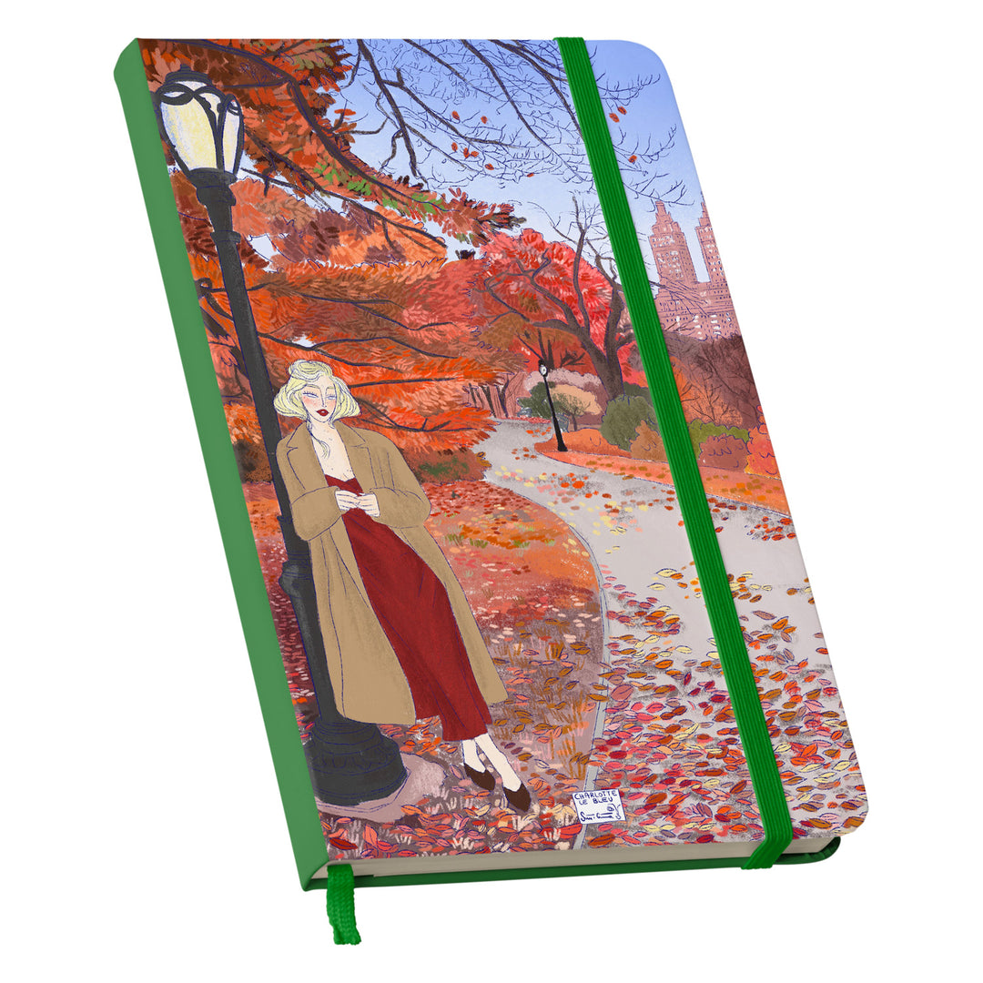 Taccuino Central park dell'album Thinker su carta di Charlotte Le Bleu: copertina soft touch in 8 colori, con chiusura e segnalibro coordinati