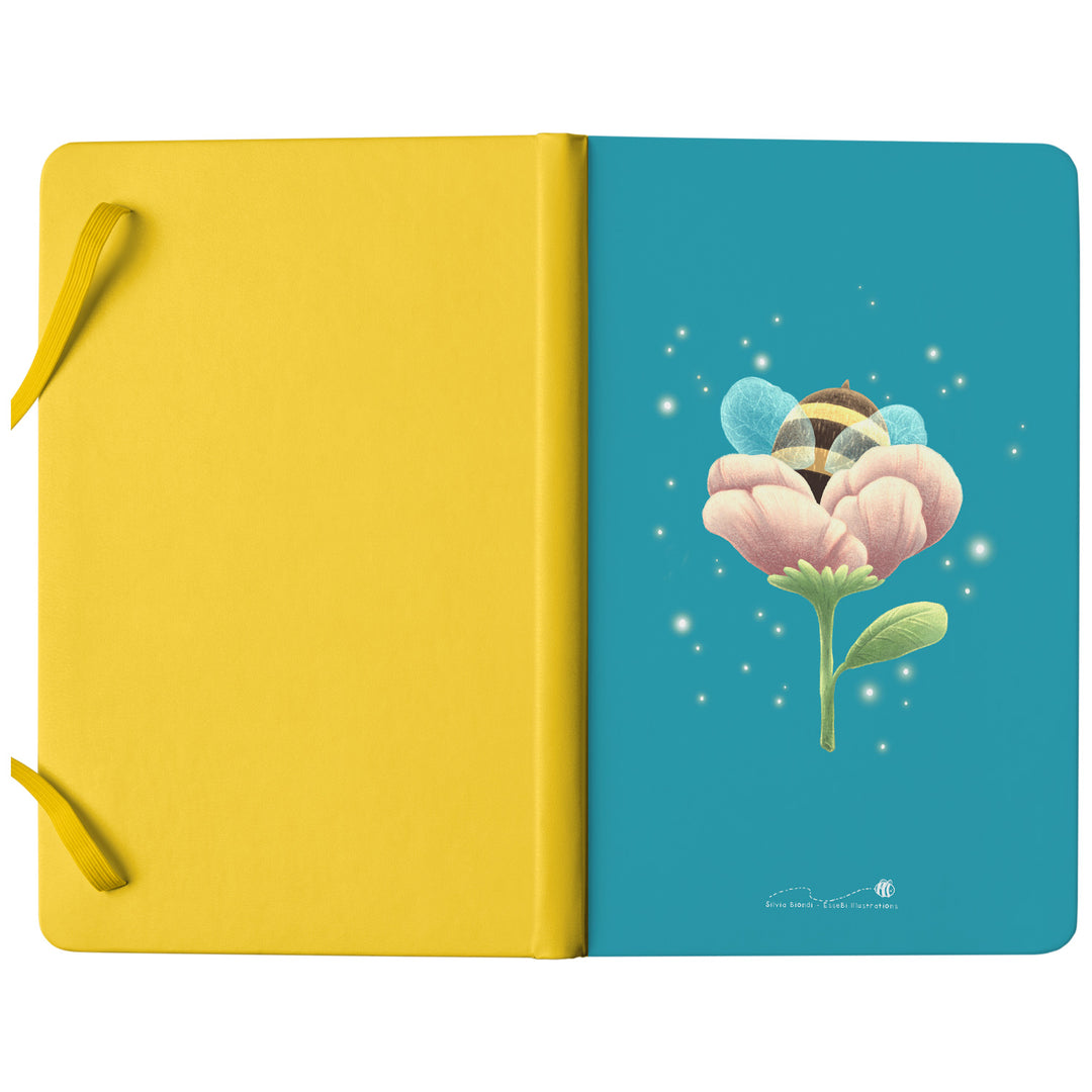 Taccuino Ape fiore dell'album Funny bees di Essebì - Silvia Biondi: copertina soft touch in 8 colori, con chiusura e segnalibro coordinati