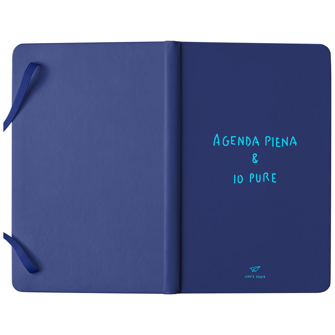 Taccuino Agenda piena dell'album Linea Taccuini di Linea Daria: copertina soft touch in 8 colori, con chiusura e segnalibro coordinati