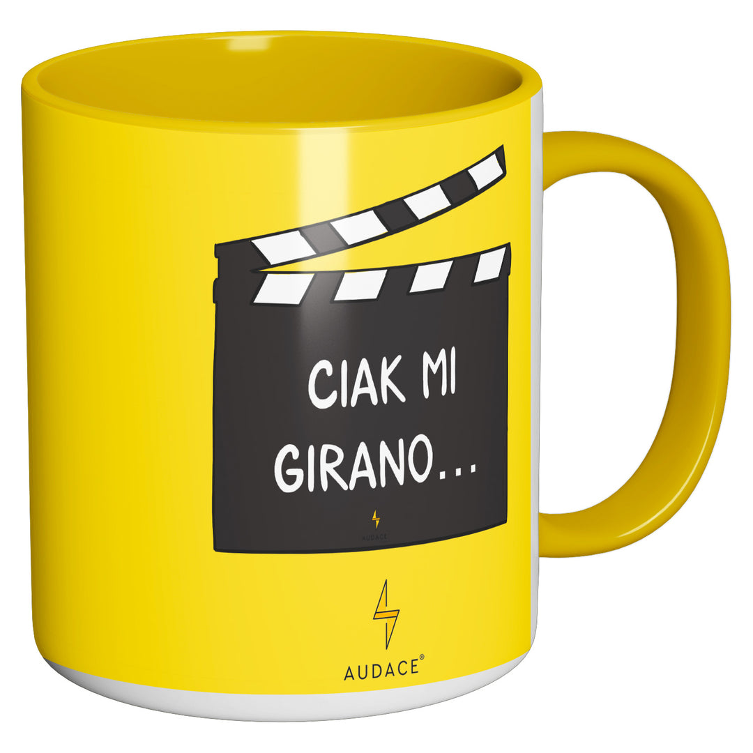 Tazza in ceramica Ciak mi girano dell'album Coltivo idee ma crescono Tazze di Audace Social Club perfetta idea regalo