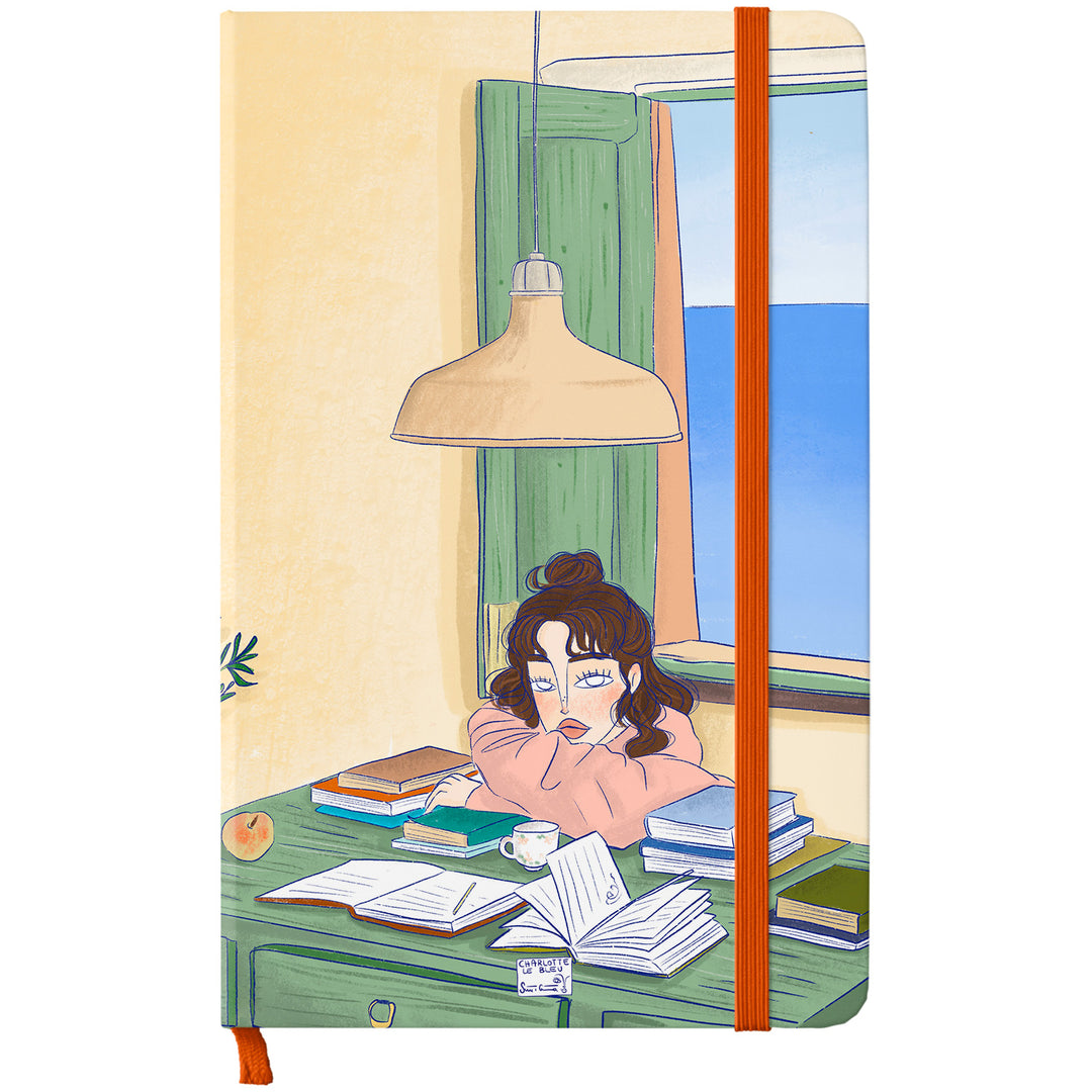 Taccuino Sfondo dell'album Thinker su carta di Charlotte Le Bleu: copertina soft touch in 8 colori, con chiusura e segnalibro coordinati