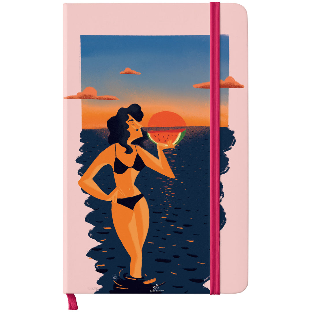 Taccuino Cocomero disegno puro dell'album Taccuini per viaggiare (anche con la mente) di Elisa Lanconelli: copertina soft touch in 8 colori, con chiusura e segnalibro coordinati